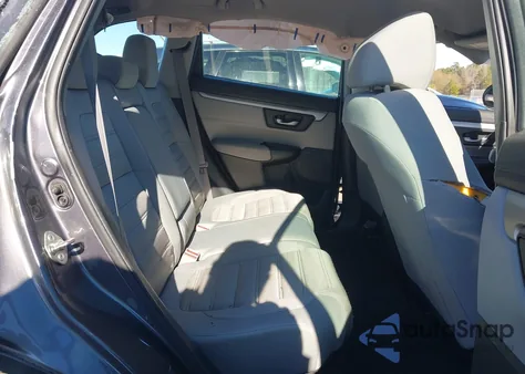 2017 Honda Cr-V Lx z USA, uszkodzony, nr VIN 7FARW5H36HE002659